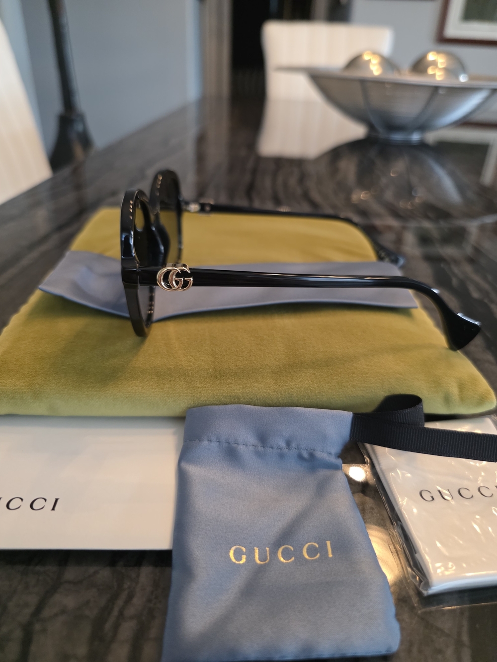 NWT Gucci 1178S Black Round Sunglasses with Gold GG Logo